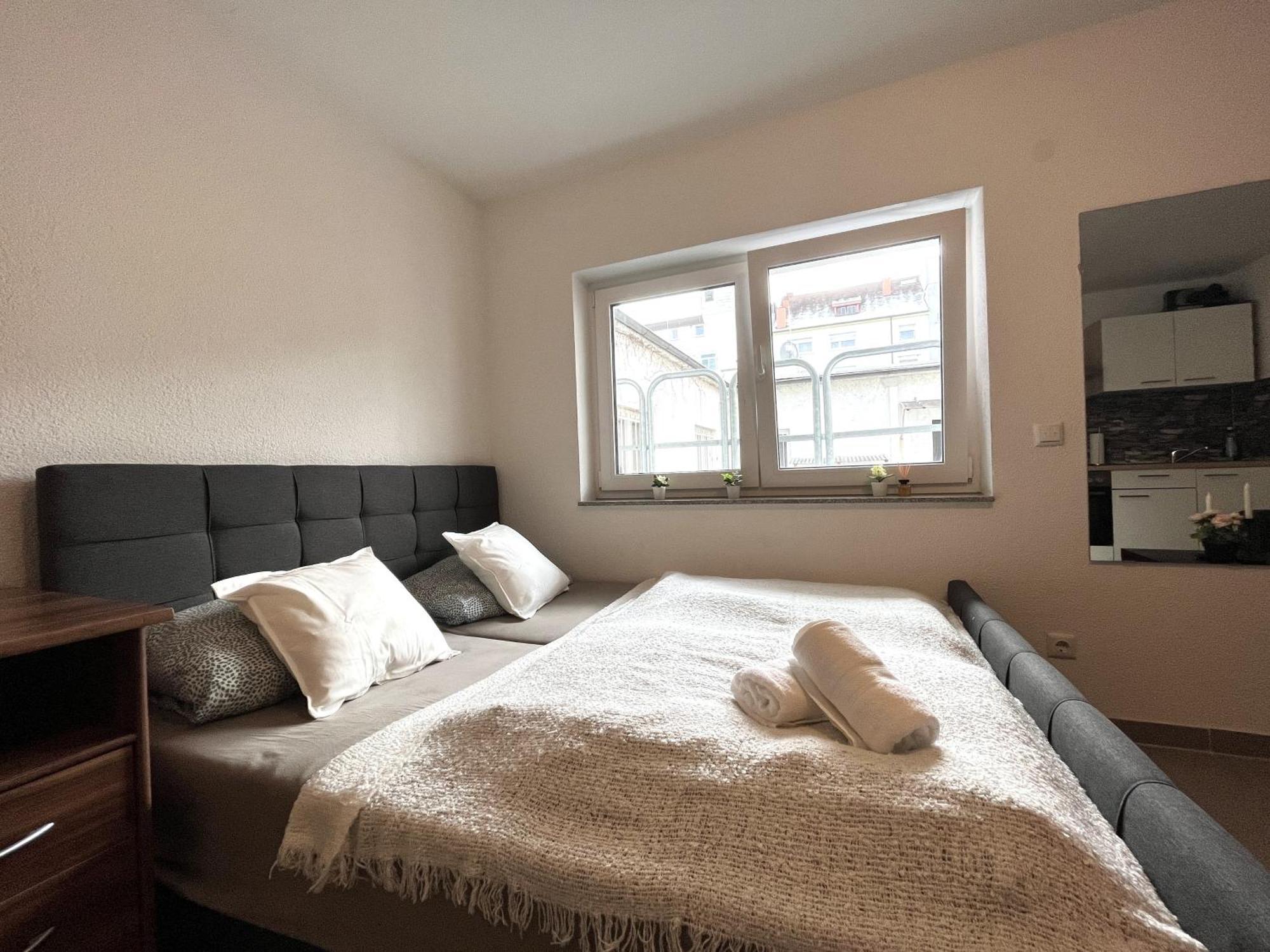 Simplex Apartments Am Europaplatz Karlsruhe Quarto foto